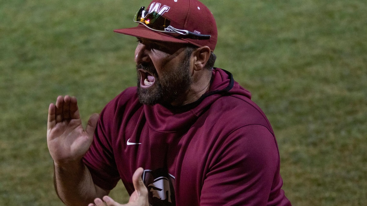 Tyler LaTorre Named 2023 Rawlings-NAIA Coach of the Year