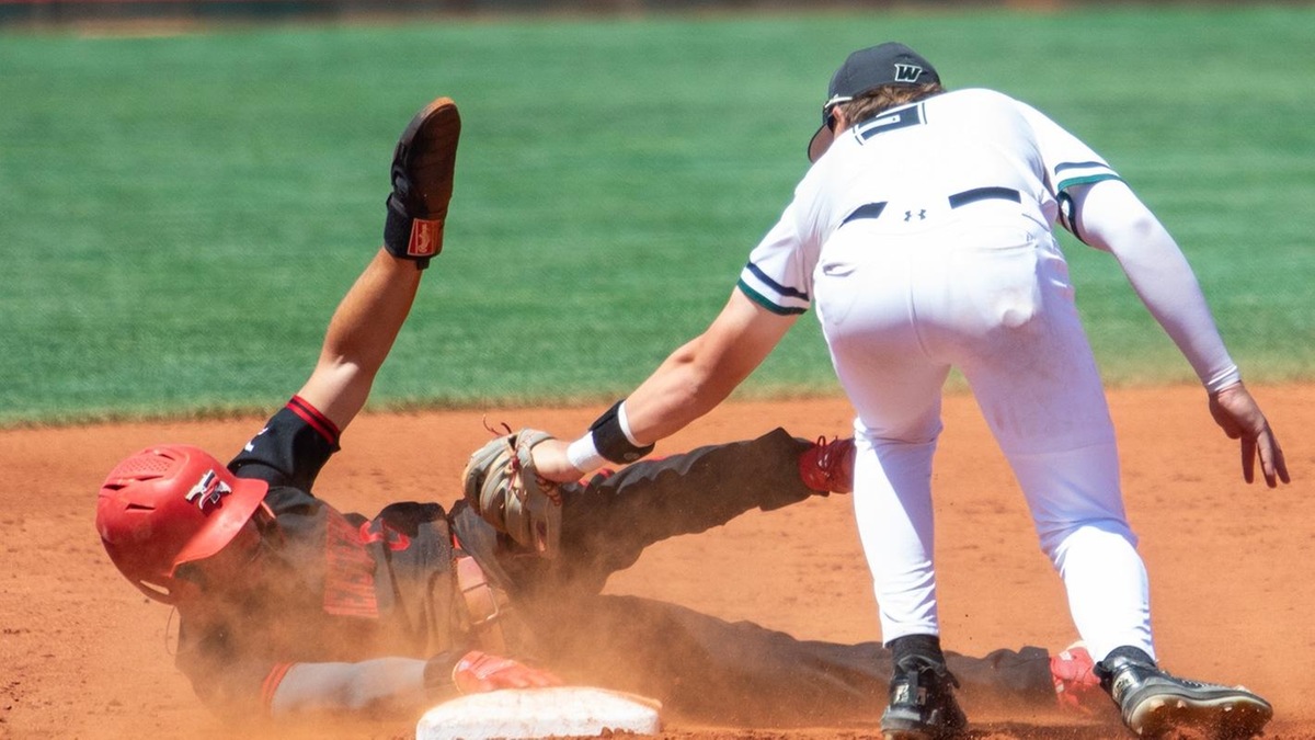 Southeastern (Fla.) beat conference-rival Webber International (Fla.) Saturday, 15-2.